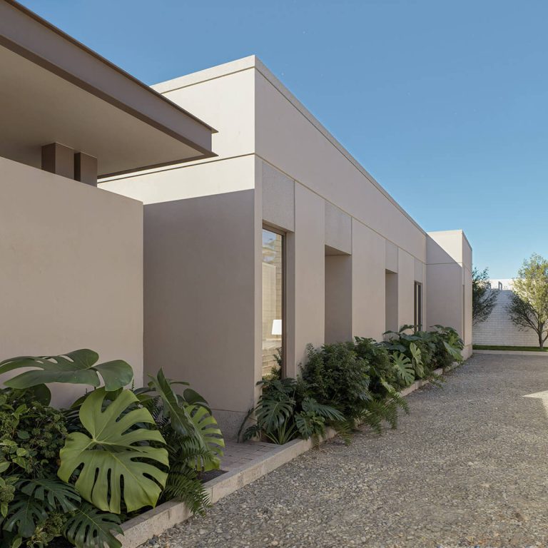 Casa Corregidora en Colima: Arquitectura Contemporánea por Taller DMS