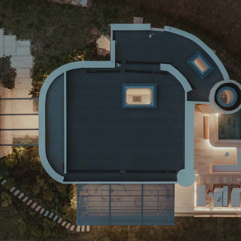 Casa Covva en Medellín: Arquitectura Orgánica de 450 m² que Rinde Tributo al Ágape por Bon Studio.