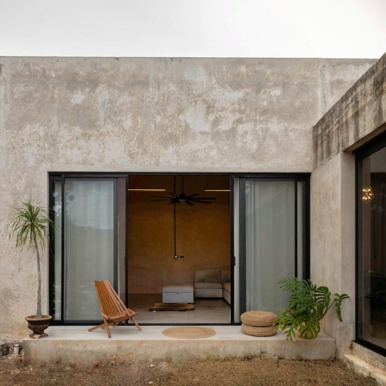 Casa Desnuda por V+A arquitectura