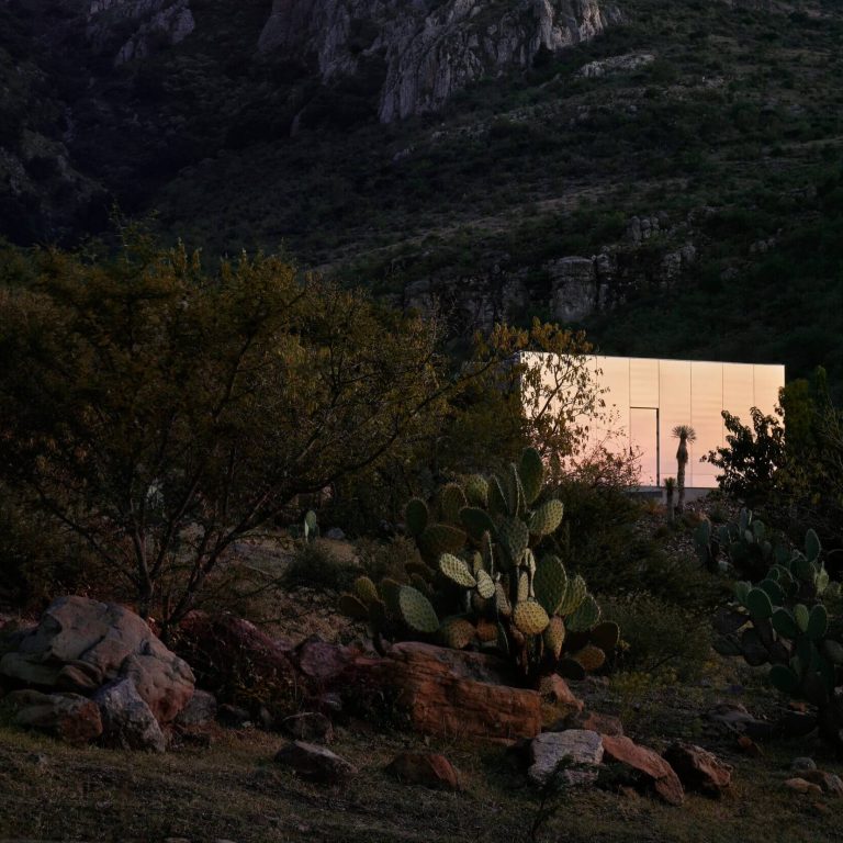 Casa Eterea en Guanajuato por Prashant Ashoka