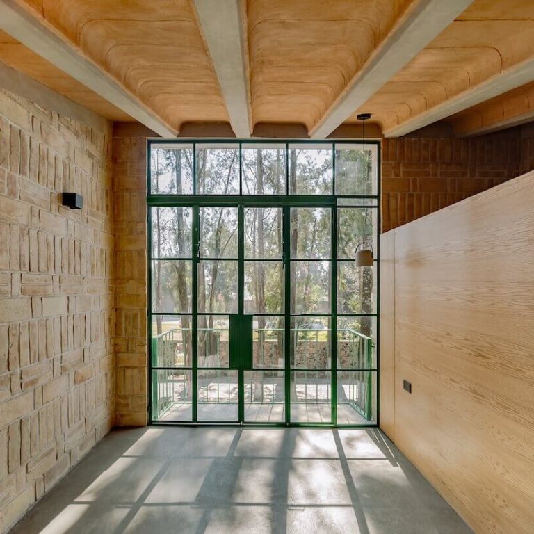 Casa F36: Vivienda residencial de ladrillo en San Pedro Cholula | Estudio Tecalli