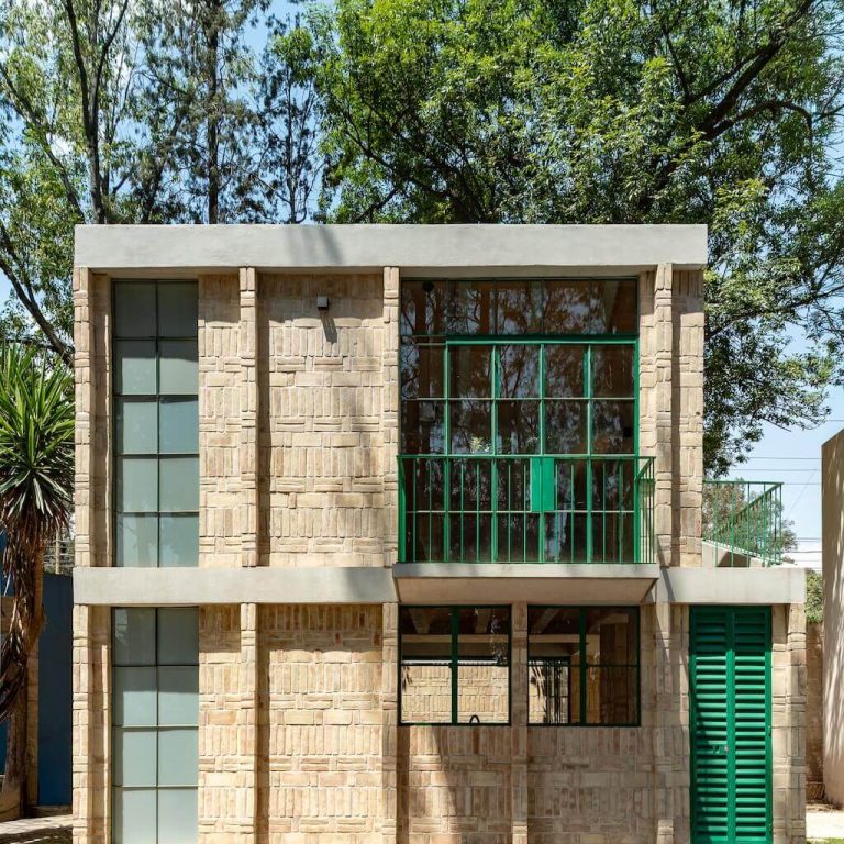 Casa F36: Vivienda residencial de ladrillo en San Pedro Cholula | Estudio Tecalli