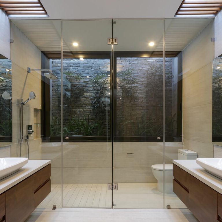 Casa G Zapopan: Diseño Interior y Luz Natural en Residencia de 340 m² por TACHER ARQUITECTOS