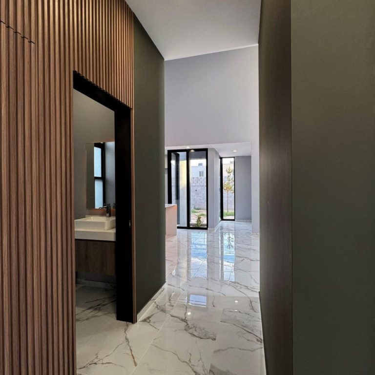 Casa GL en Ciudad Juárez: Minimalismo y Elegancia por VMV Arquitectos
