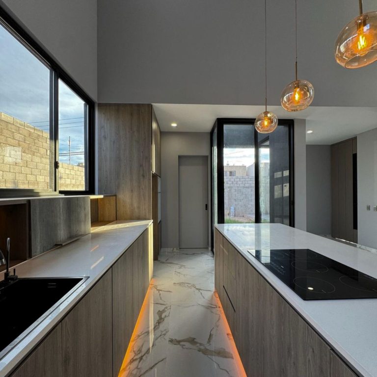 Casa GL en Ciudad Juárez: Minimalismo y Elegancia por VMV Arquitectos