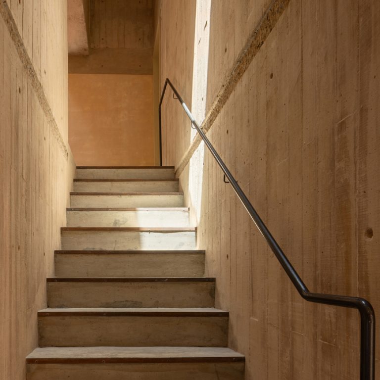 Casa Gardenias: Reconfiguración Arquitectónica en Naucalpan / Vrtical