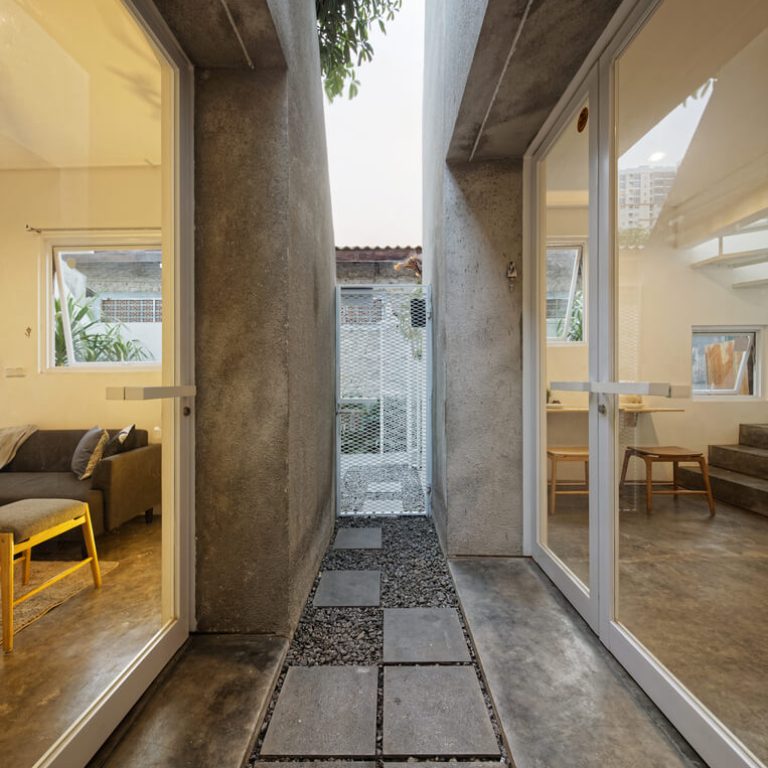 Casa Gemela en indonesia: Arquitectura y Diseño en Espacio Reducido de 73 m2