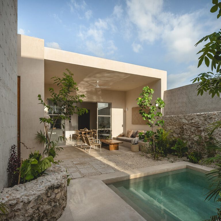 Casa Goliana Mérida: Restauración y Diseño Tropical por Workshop