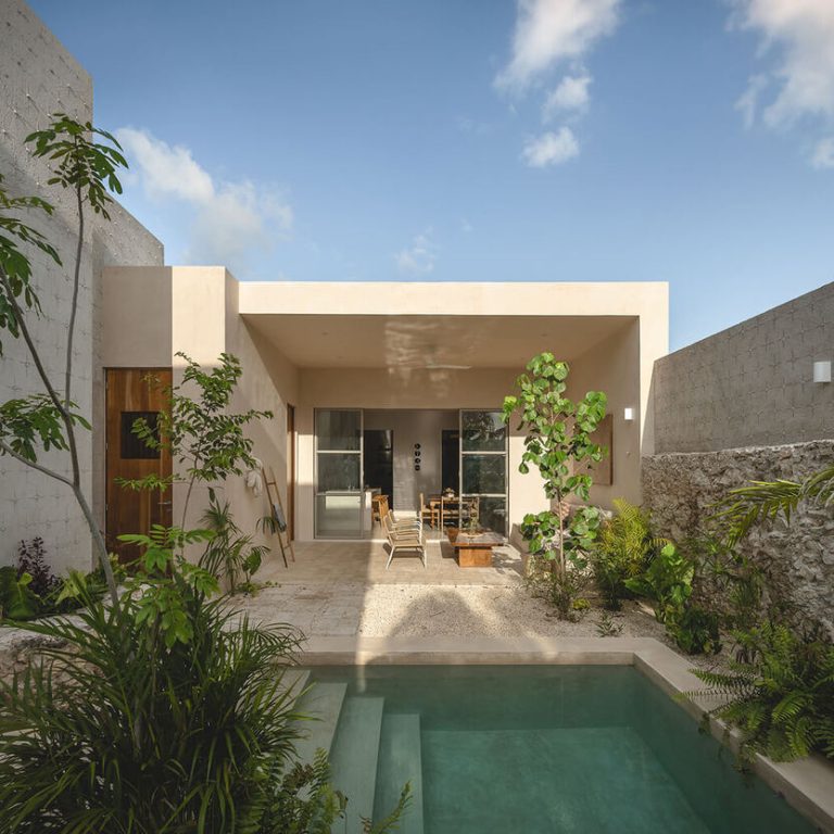 Casa Goliana Mérida: Restauración y Diseño Tropical por Workshop