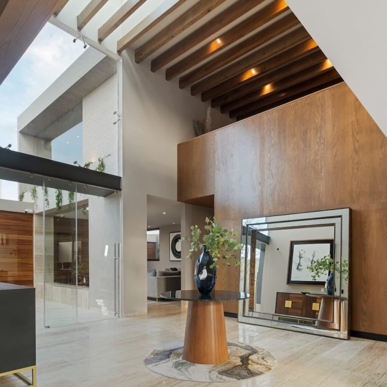Casa Granito 53: Residencia contemporánea en Zibatá por Grupo Hersa