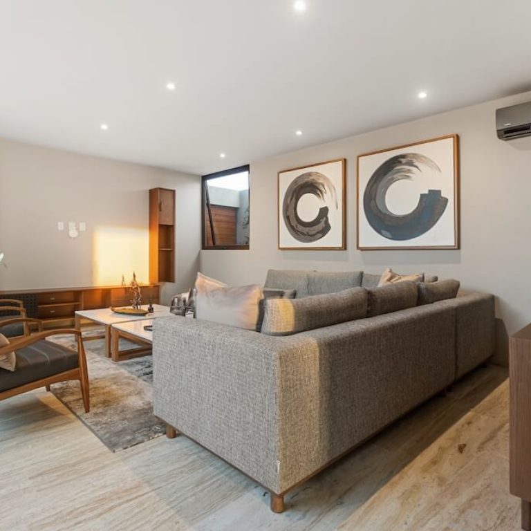 Casa Granito 53: Residencia contemporánea en Zibatá por Grupo Hersa