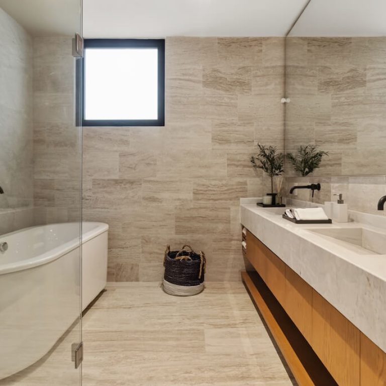 Casa Granito 53: Residencia contemporánea en Zibatá por Grupo Hersa