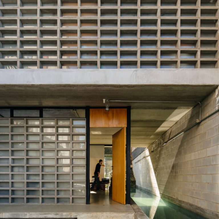 Casa Guaianaz por Terra e Tuma Arquitetos Associados