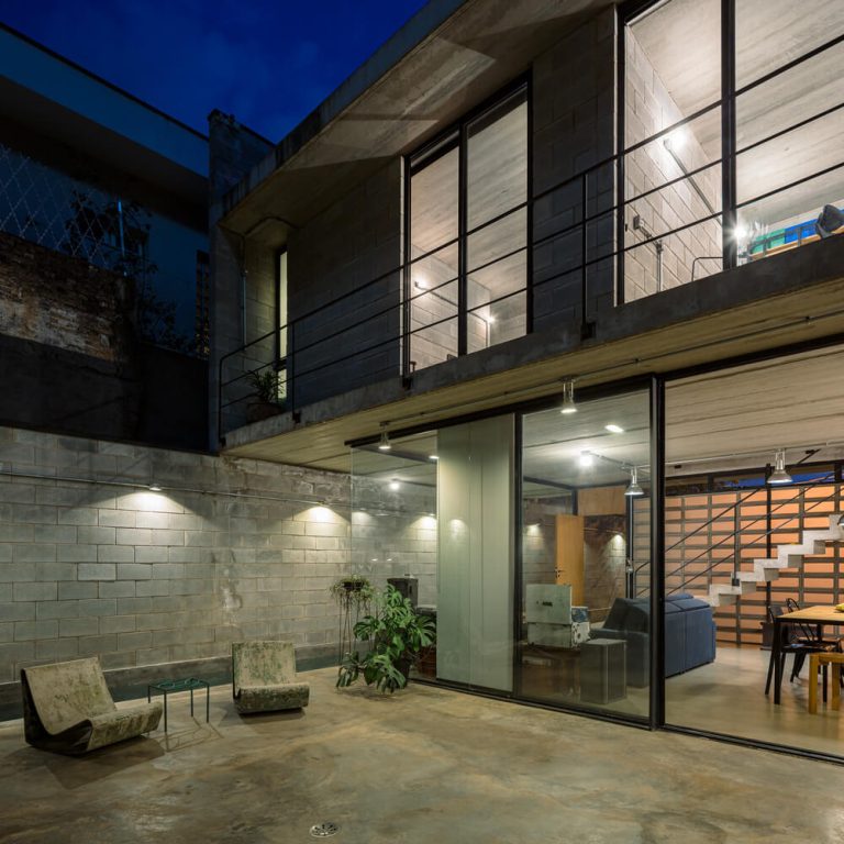 Casa Guaianaz por Terra e Tuma Arquitetos Associados
