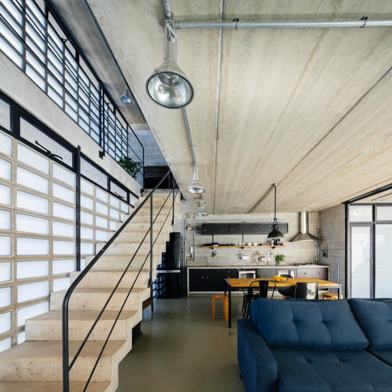 Casa Guaianaz por Terra e Tuma Arquitetos Associados