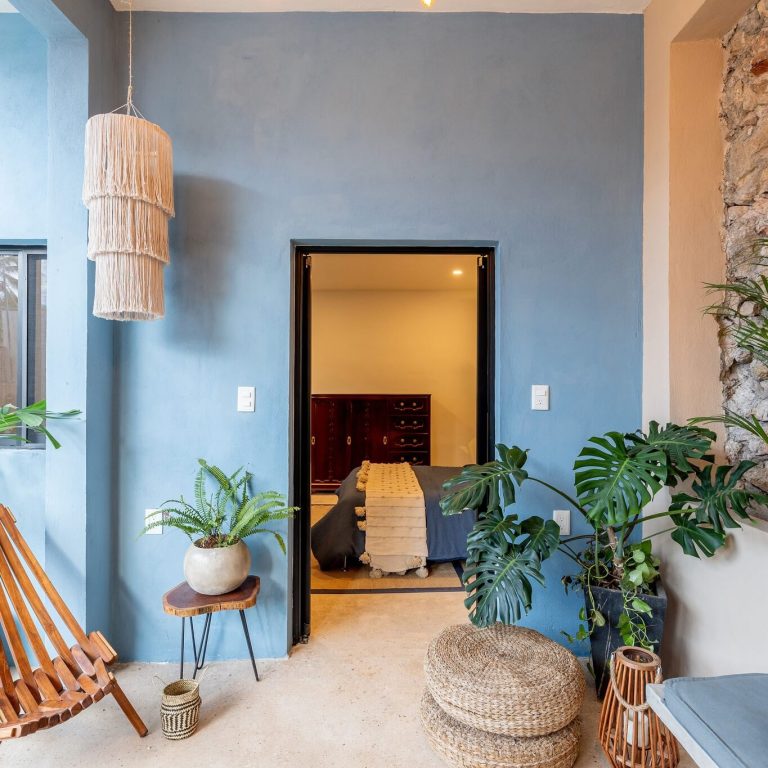 Casa Hogar Azul en Yucatán por V+A Arquitectura - Fotografía de Arquitectura - El Arqui MX