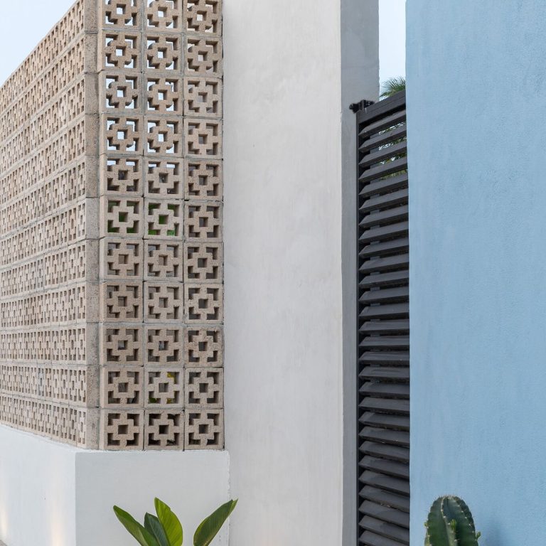 Casa Hogar Azul en Yucatán por V+A Arquitectura - Fotografía de Arquitectura - El Arqui MX