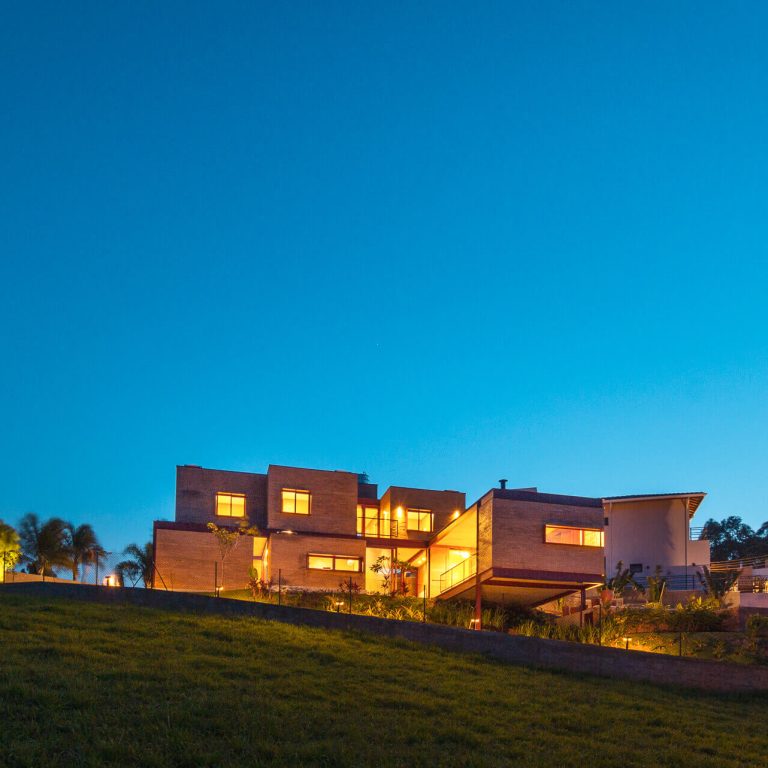 Casa Itatiba en Brasil por 24 7 Arquitectura - Fotografía de Arquitectura