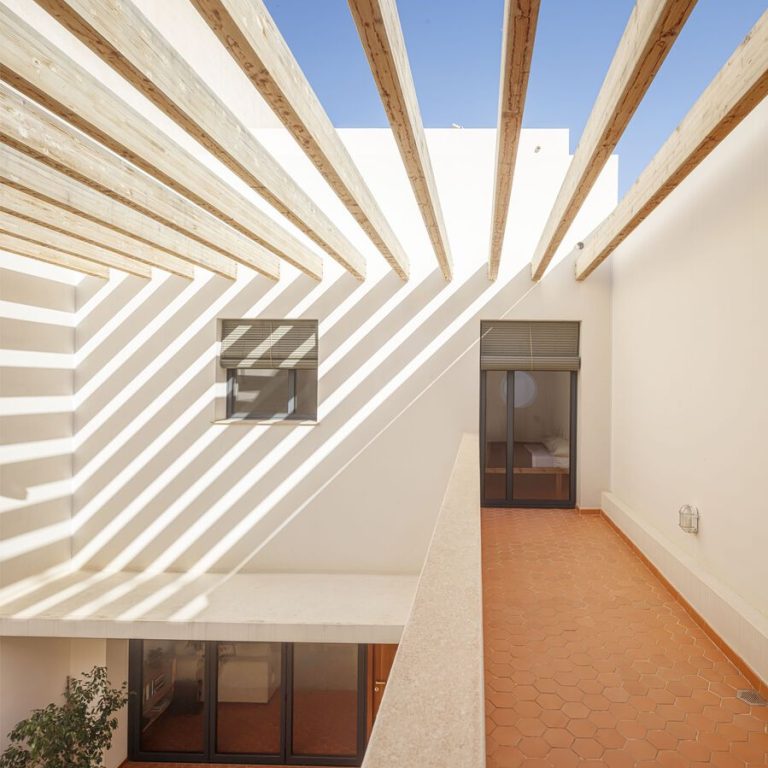 Casa Julià Oriola en España por Estudi E. Torres Pujol - Fotografía de Arquitectura - El Arqui MX