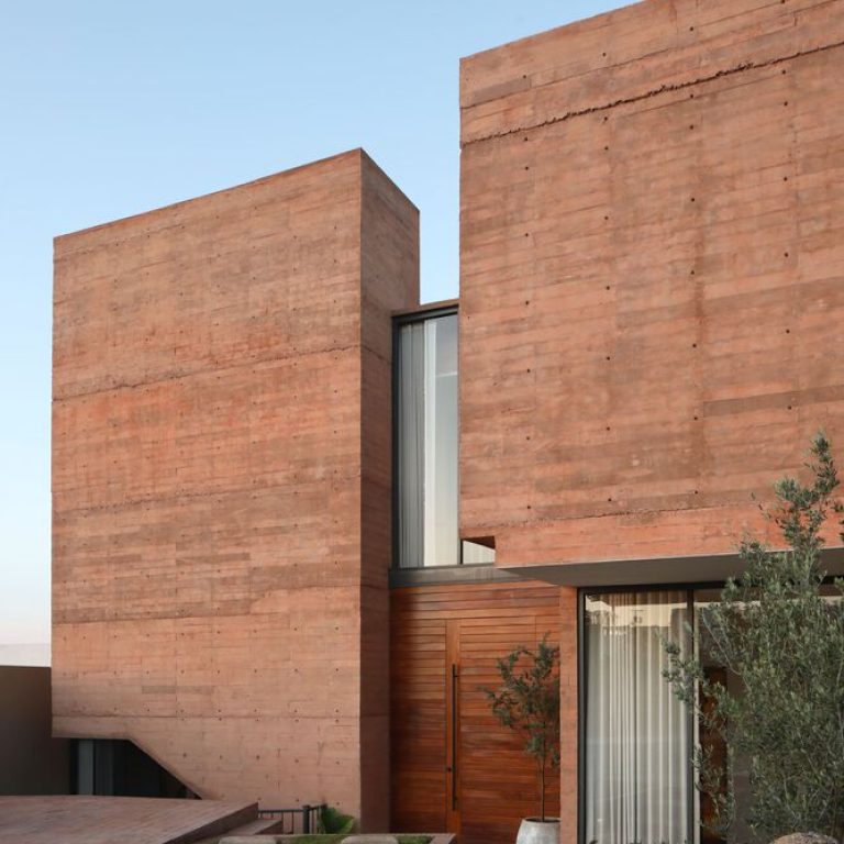 Casa Juriquilla: Arquitectura contemporánea y sostenibilidad por Estudio Mero