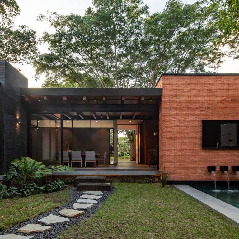 Casa Keita en Colima por Di Frenna Arquitectos