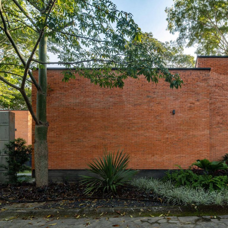 Casa Keita en Colima por Di Frenna Arquitectos