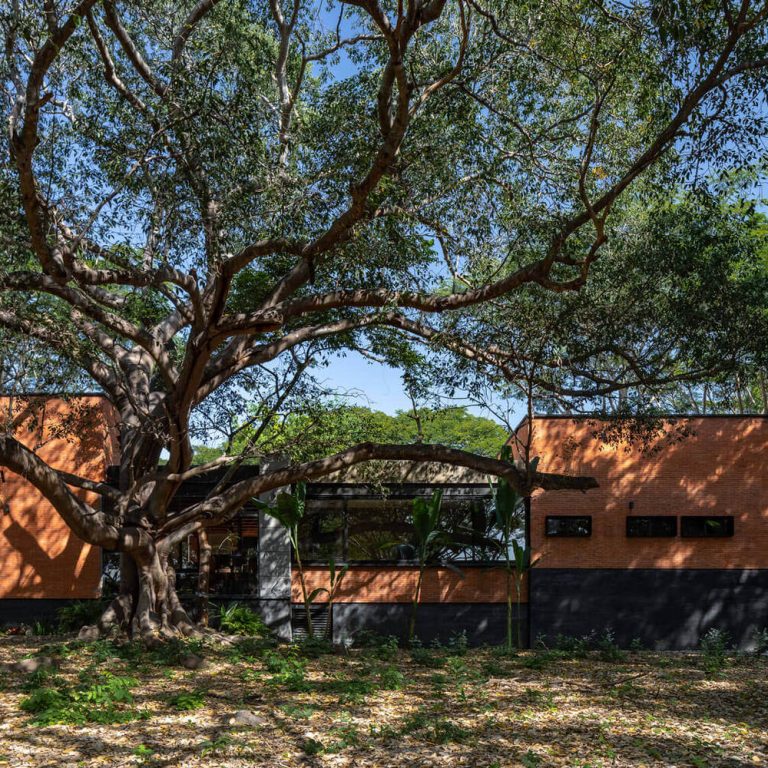 Casa Keita en Colima por Di Frenna Arquitectos