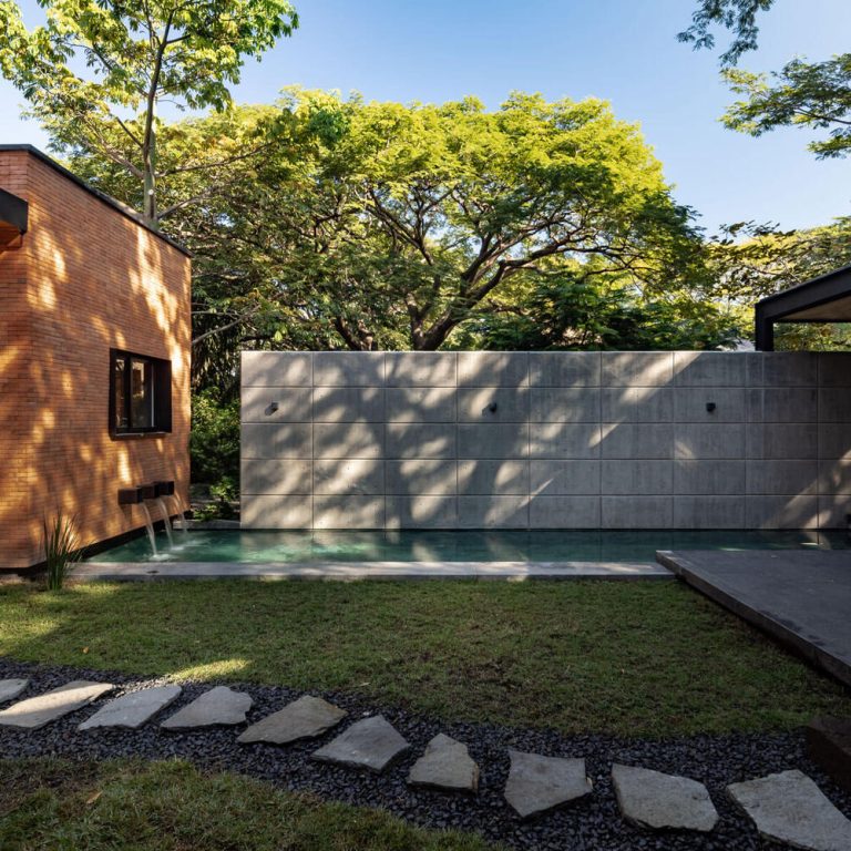 Casa Keita en Colima por Di Frenna Arquitectos