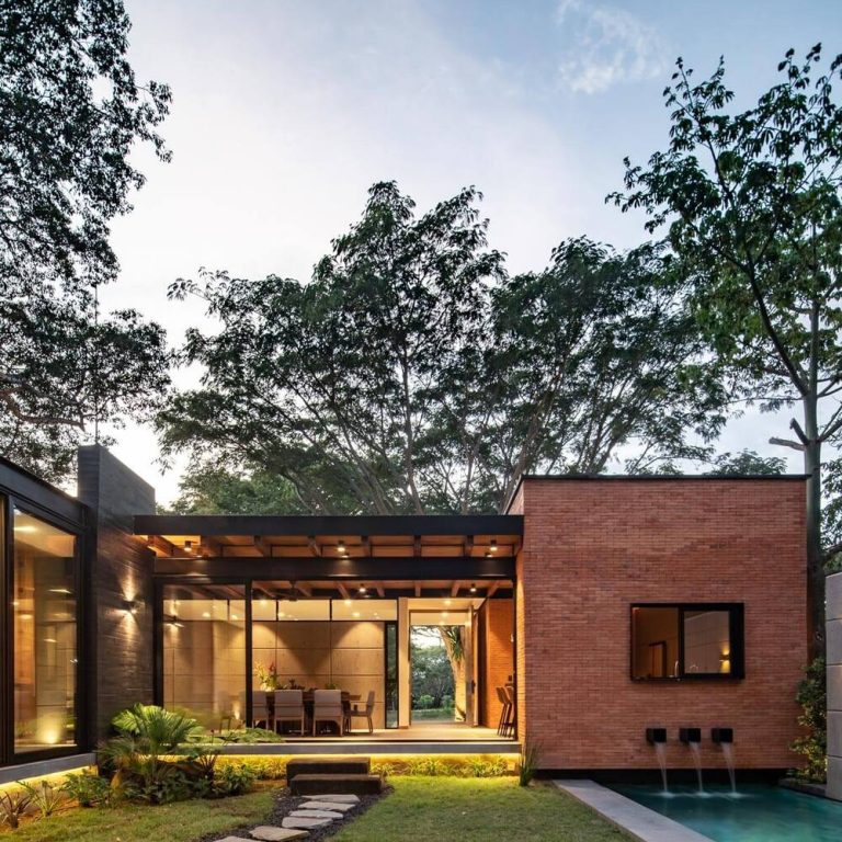 Casa Keita en Colima por Di Frenna Arquitectos