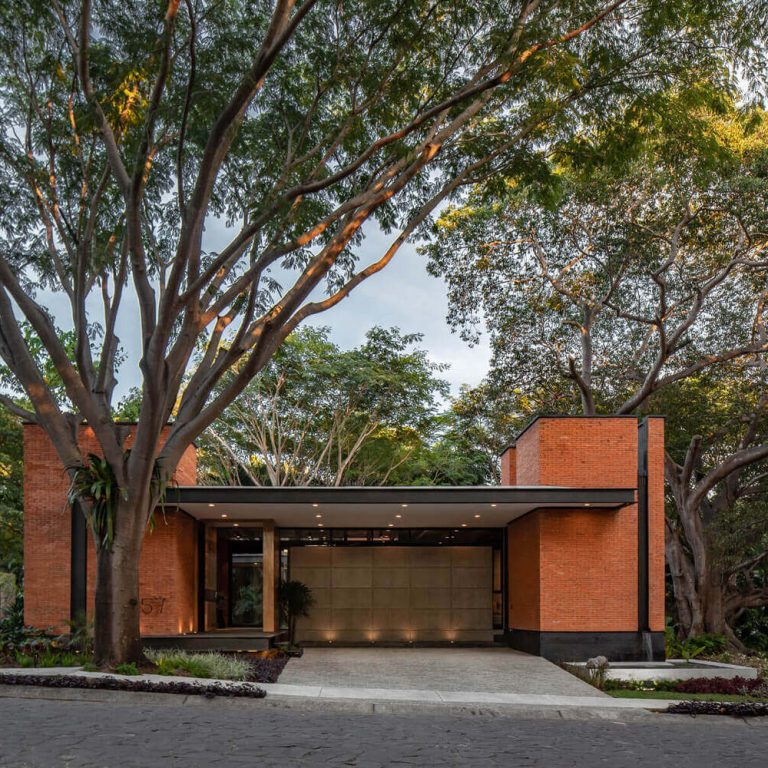 Casa Keita en Colima por Di Frenna Arquitectos