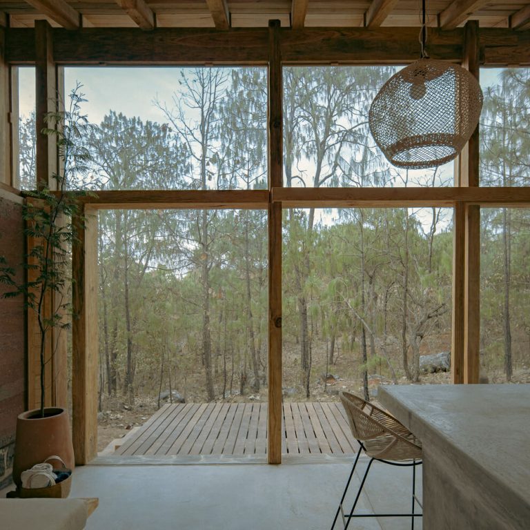 Casa La Luciérnaga en Jalisco por Uno más uno y Moro Taller Arquitectura - Fotografía de Arquitectura - El Arqui MX