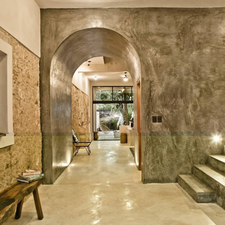 Casa La Negra en Mérida: Rehabilitación con Cemento Pigmentado | Quinto Distrito Arquitectura