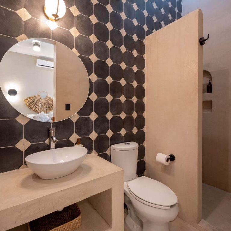 Casa La Negra en Mérida: Rehabilitación con Cemento Pigmentado | Quinto Distrito Arquitectura