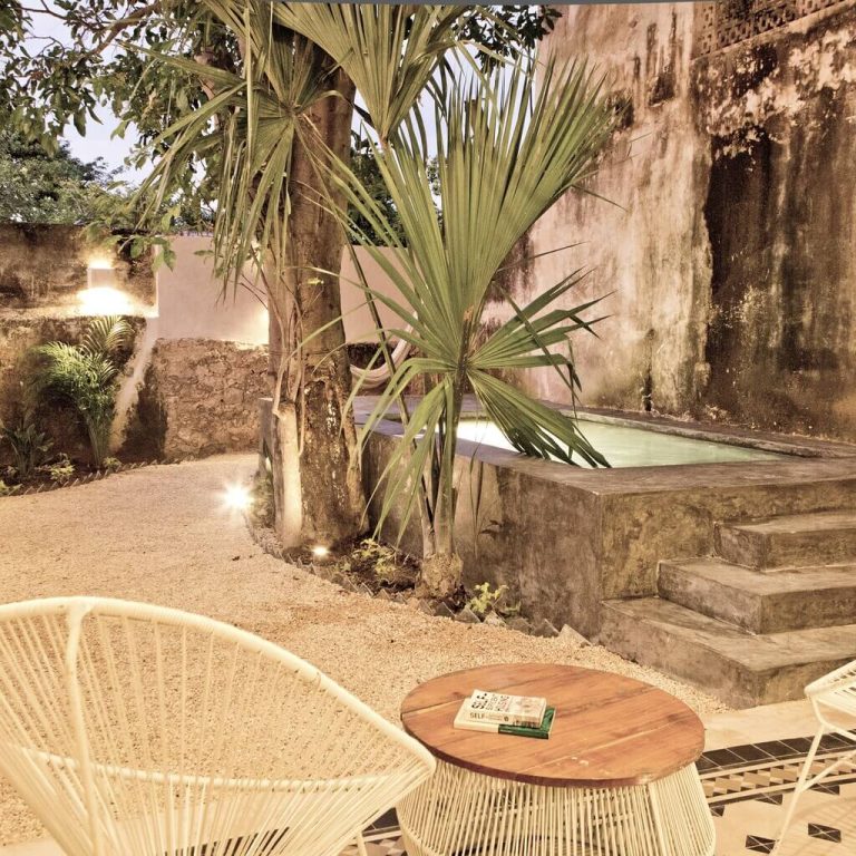 Casa La Negra en Mérida: Rehabilitación con Cemento Pigmentado | Quinto Distrito Arquitectura