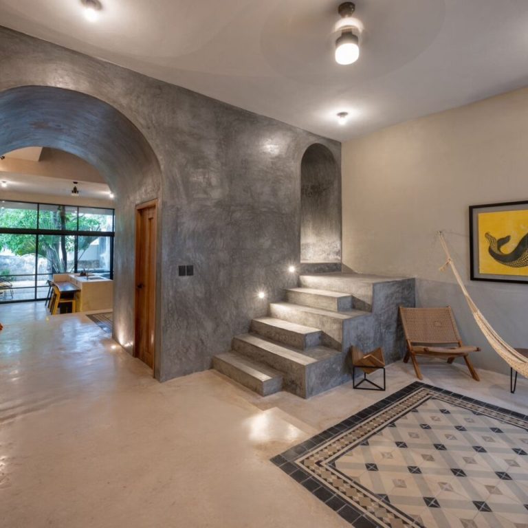 Casa La Negra en Mérida: Rehabilitación con Cemento Pigmentado | Quinto Distrito Arquitectura