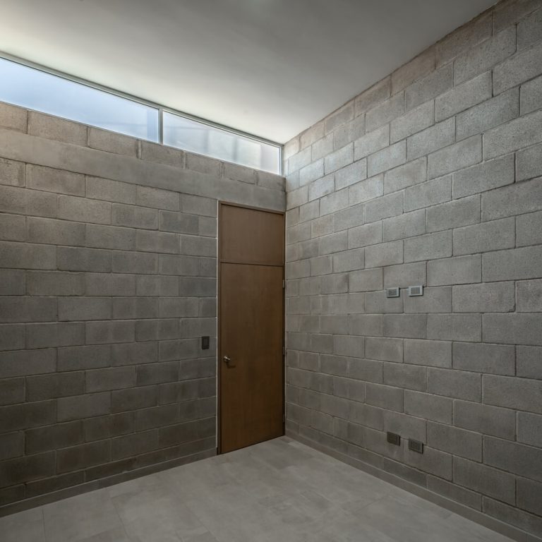 Casa Lauro en Baja California por ROOF Proyectos y Construcción