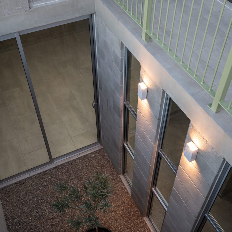 Casa Lauro en Baja California por ROOF Proyectos y Construcción