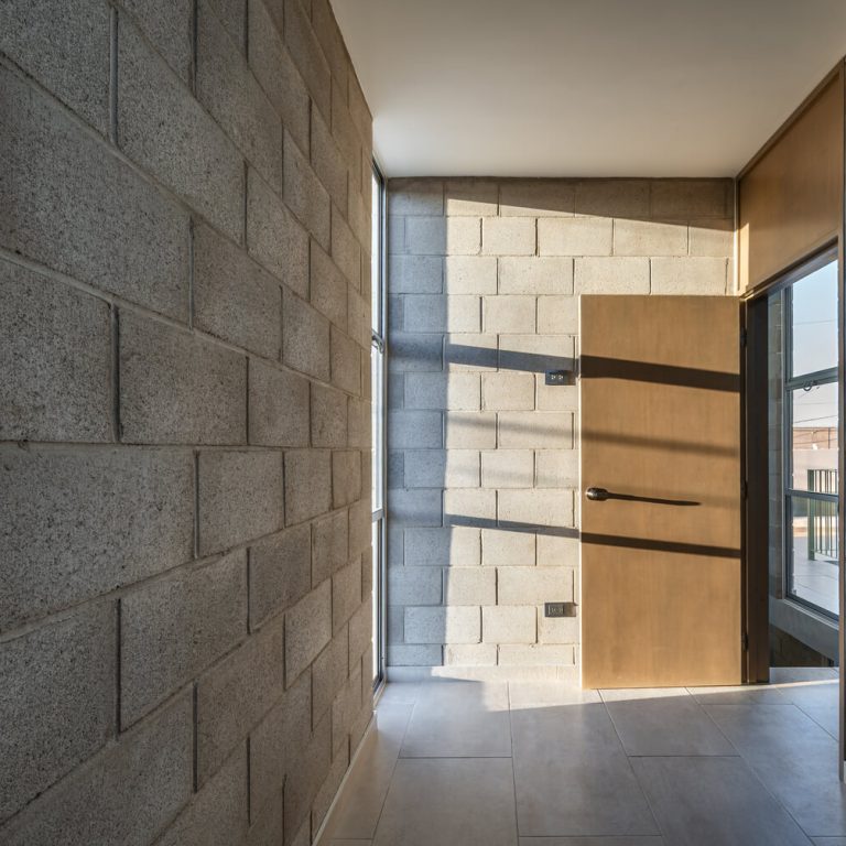 Casa Lauro en Baja California por ROOF Proyectos y Construcción