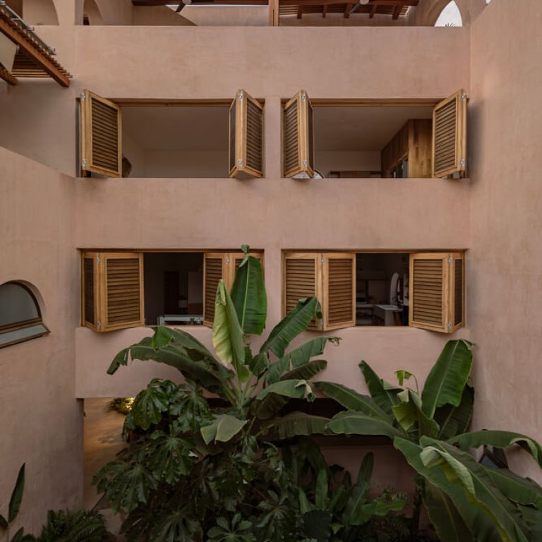 Casa Liquen por Fino Lozano + Pragma Estudio