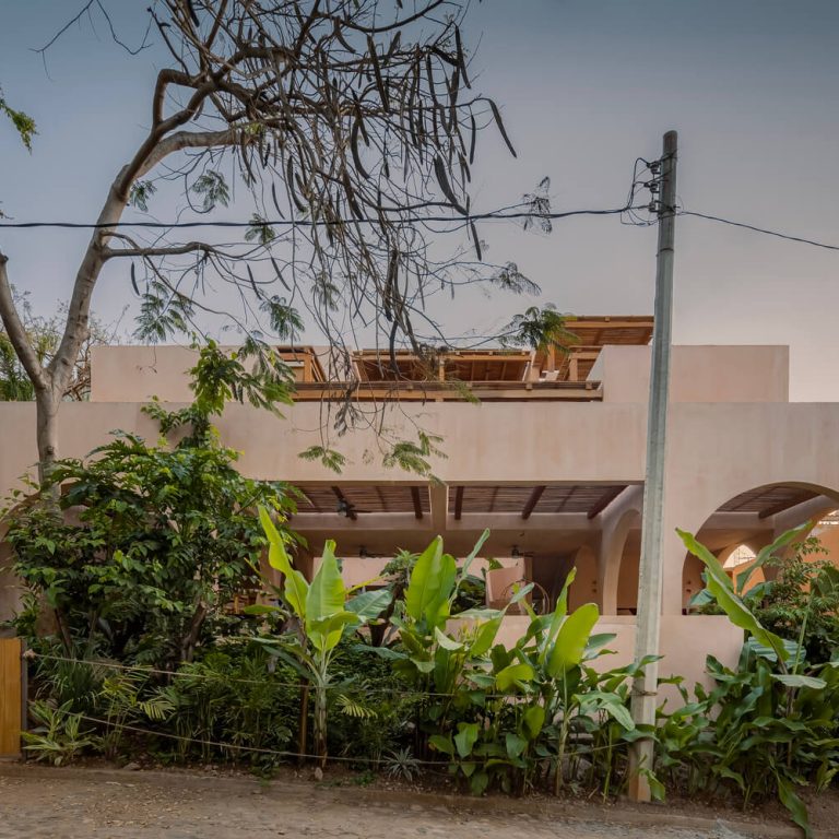 Casa Liquen por Fino Lozano + Pragma Estudio