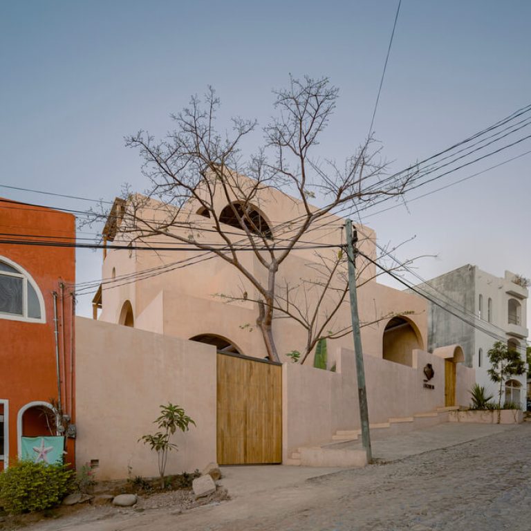 Casa Liquen por Fino Lozano + Pragma Estudio