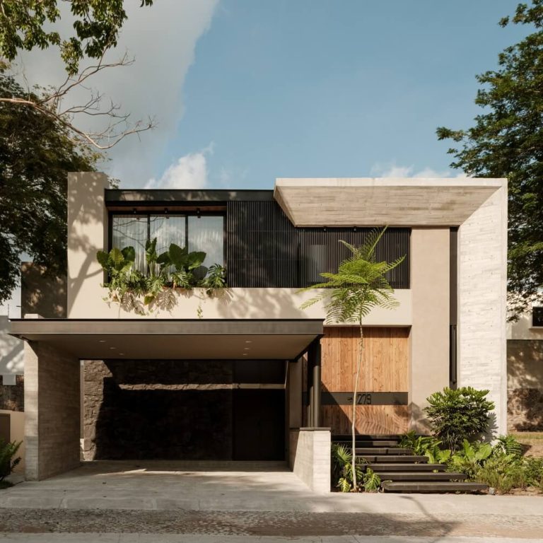 Casa Meyra: Una exploración de la contención en Colima por Di Frenna Arquitectos