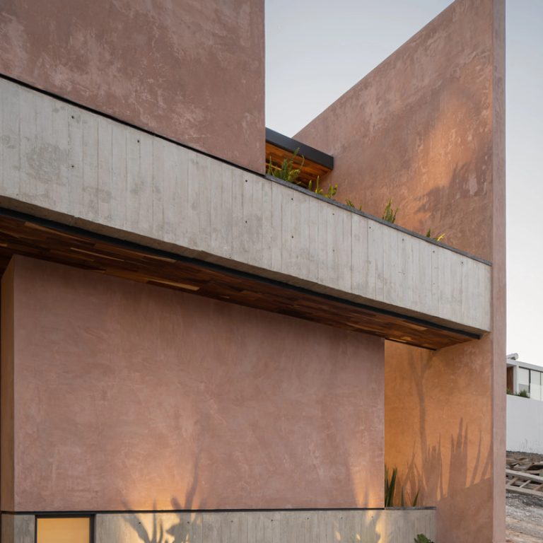 Casa Monolito en Michoacán por Infante Arquitectos - Fotografía de Arquitectura - El Arqui MX
