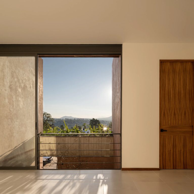 Casa Monolito en Michoacán por Infante Arquitectos - Fotografía de Arquitectura - El Arqui MX