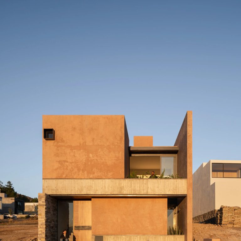 Casa Monolito en Michoacán por Infante Arquitectos - Fotografía de Arquitectura - El Arqui MX