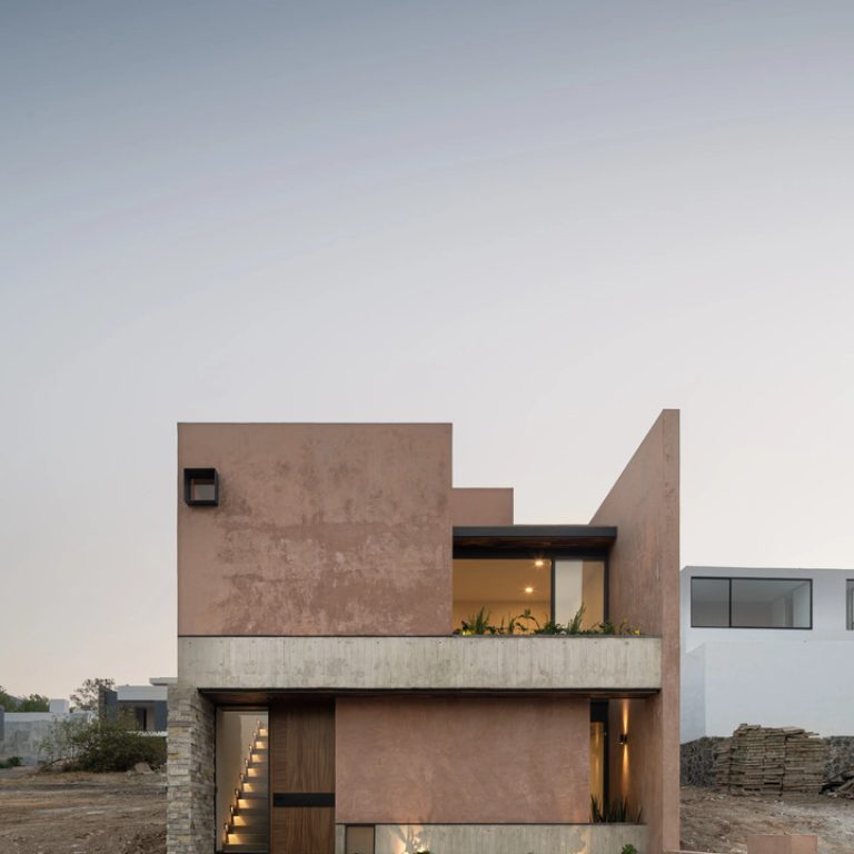 Casa Monolito en Michoacán por Infante Arquitectos - Fotografía de Arquitectura - El Arqui MX
