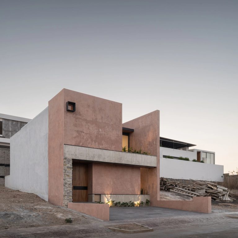 Casa Monolito en Michoacán por Infante Arquitectos - Fotografía de Arquitectura - El Arqui MX