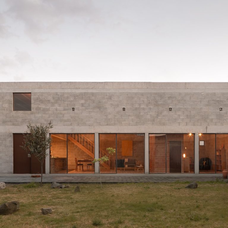 Casa Nogal en Estado de México por Escobedo Soliz