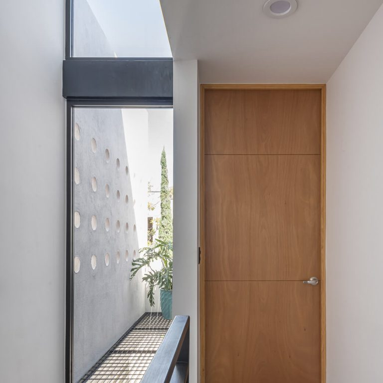 Casa Nogal en Aguascalientes por 11:11 arquitectos