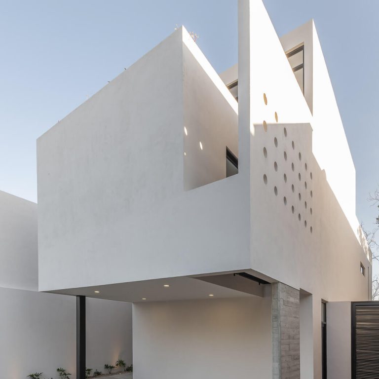Casa Nogal en Aguascalientes por 11:11 arquitectos